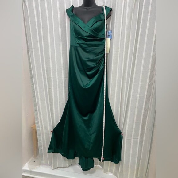 NWT GALINA SIGNATURE Satin Off-the-Shoulder Mermaid Juniper Green‎ Size 10 - Picture 5 of 16